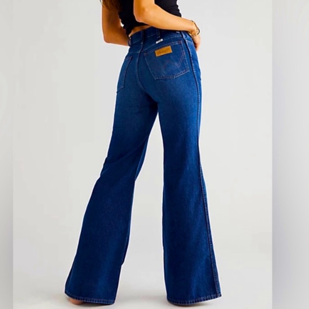 Wrangler Women's High Rise Jeans - Dark Blue